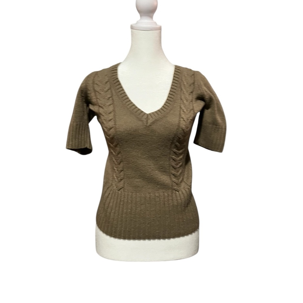 ((ITEM SOLD))‼️‼️Old Navy Women's V-Neck Sweater - Tan
